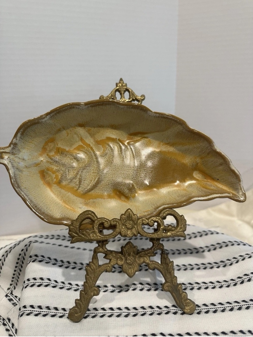 Frankhoma Mini Leaf dish Desert Gold 225 MCM 9”